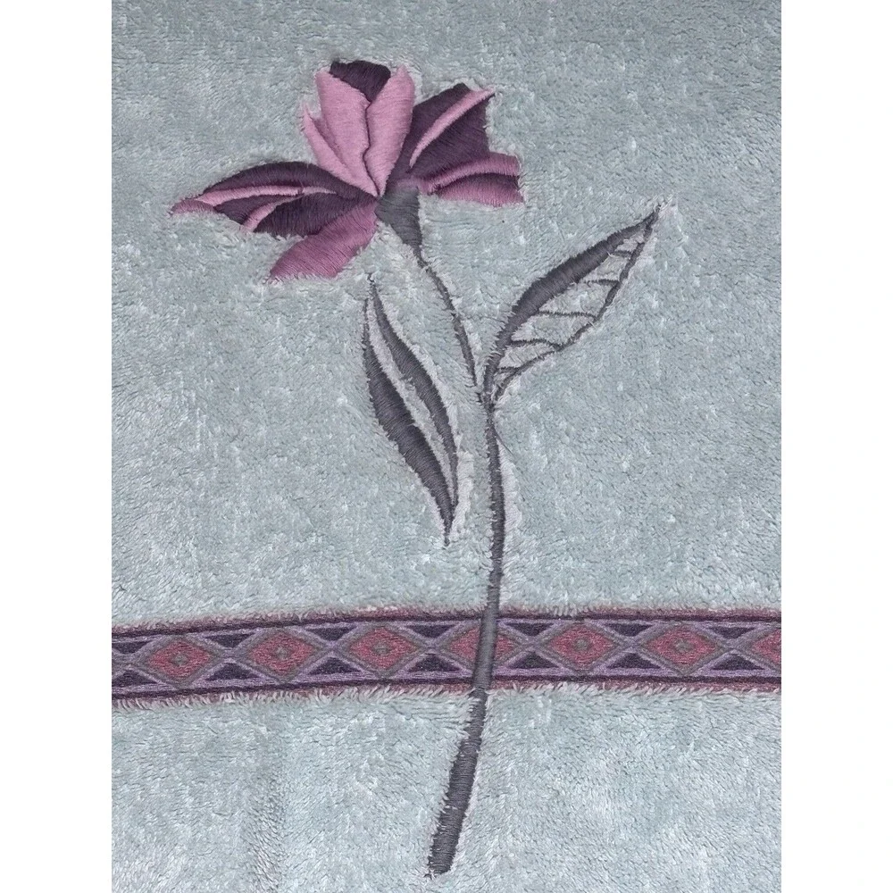 Saturday Knight Ltd Vintage Bath Towel 47X25” Sea Foam Teal Floral Embroidered